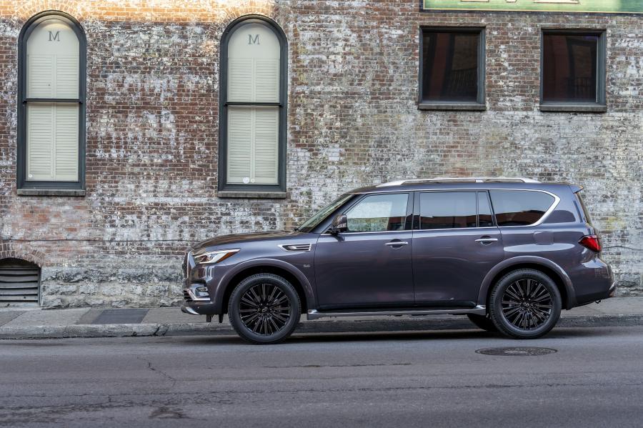  Infiniti QX80 5.6 Limited 2018 года  (NA) (фото 45 из 45)